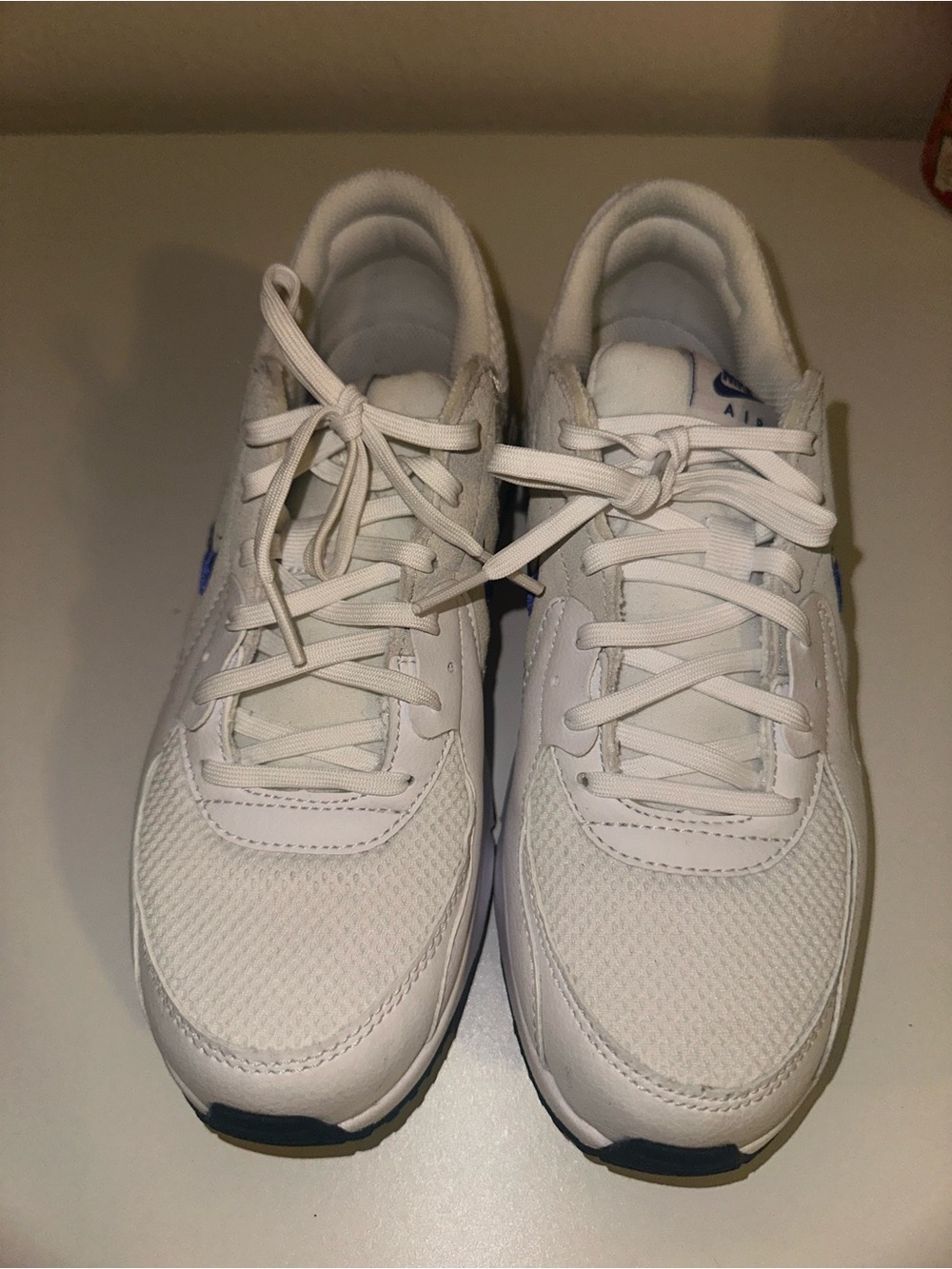 Nike women’s Nike Air Max Excee White and Casual Sneakers size 8 - Picture 6 of 8